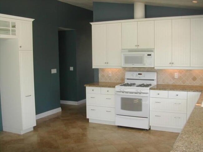 Building Photo - 131 Nixon Cir