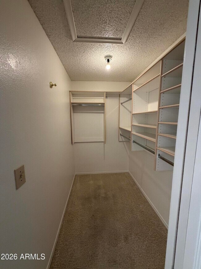 Building Photo - 10402 E Regal Dr