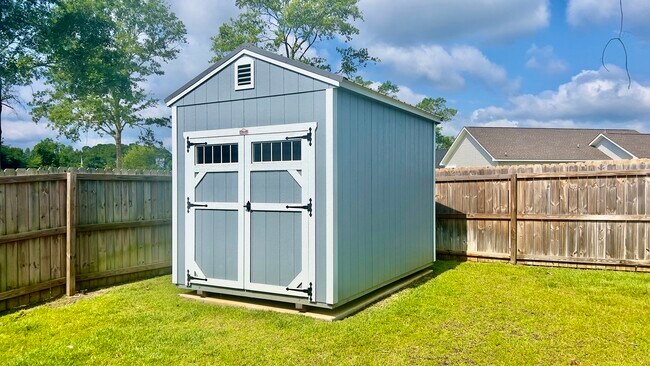 Building Photo - 120 Longleaf Ln