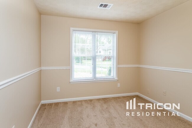 Building Photo - 1440 Brookdale Dr