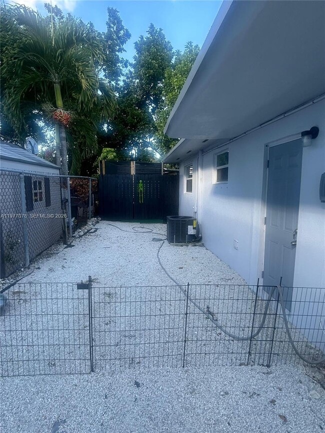 Building Photo - 2929 NW 47th St