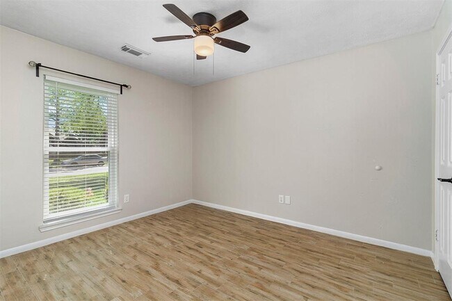 Building Photo - 2918 Abbey Field Dr