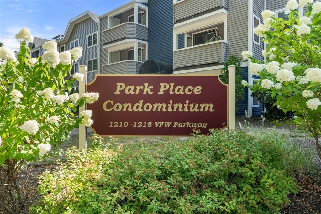 Building Photo - 1216 Vfw Pky