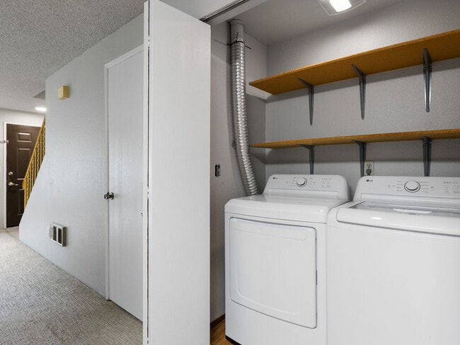 Building Photo - 6003