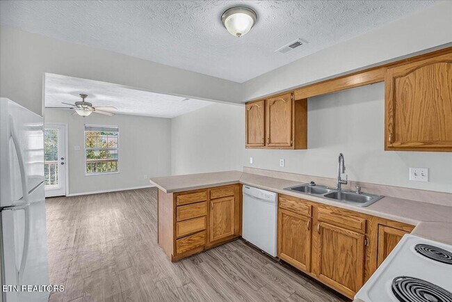 Building Photo - 924 Ashley Michelle Ct