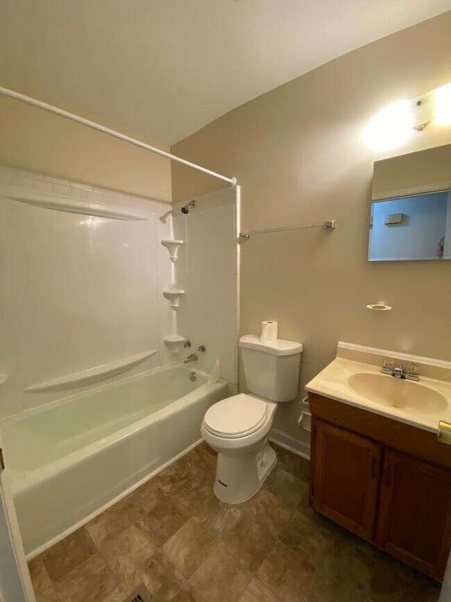 Building Photo - SCH1116