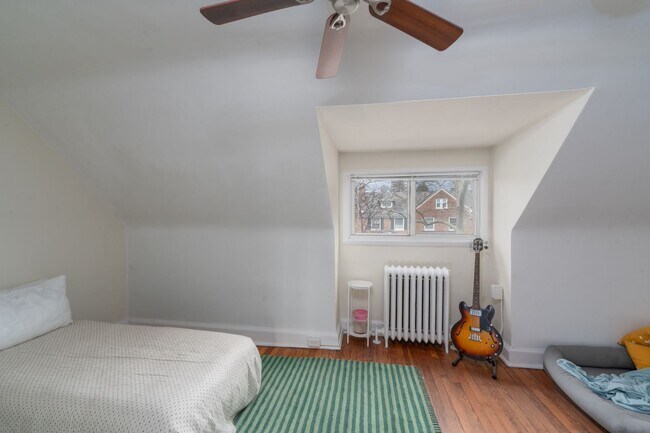 Building Photo - Oakenshawe 5-Bedroom, 2-Bathroom Home Close to Johns Hopkins