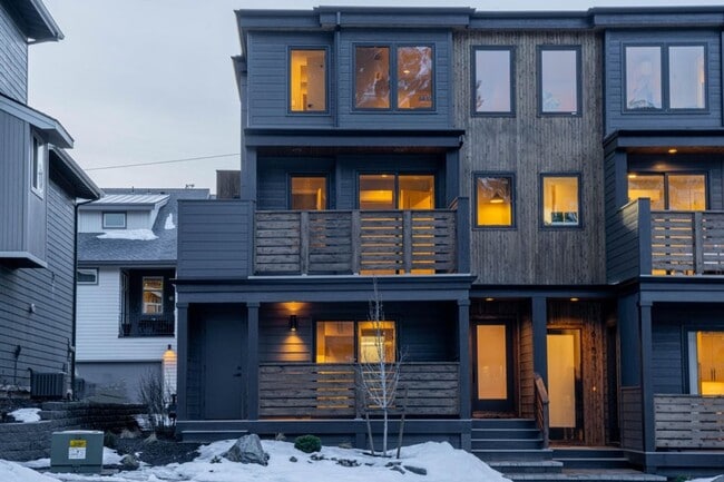 Building Photo - Modern living near Old Mill! Beautiful unf...