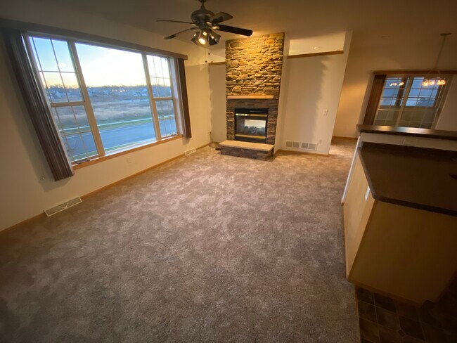 Building Photo - 5236 Sassafras Dr