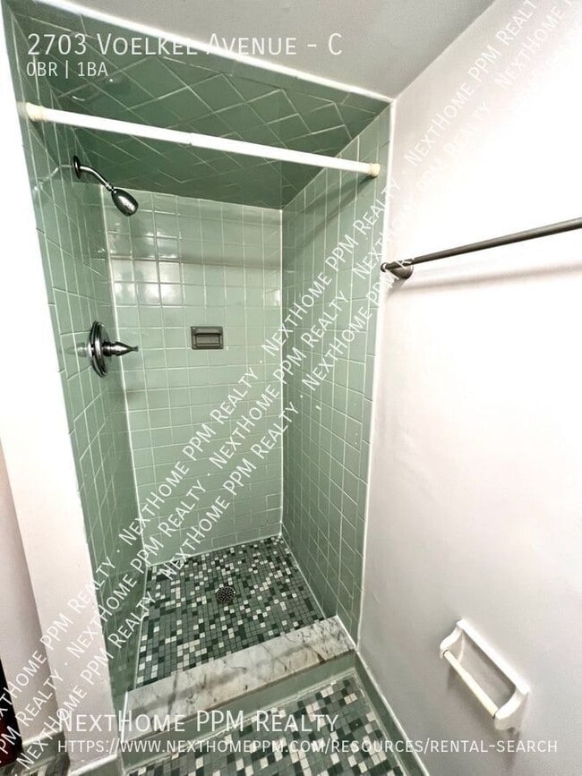 Building Photo - 2703 Voelkel Ave