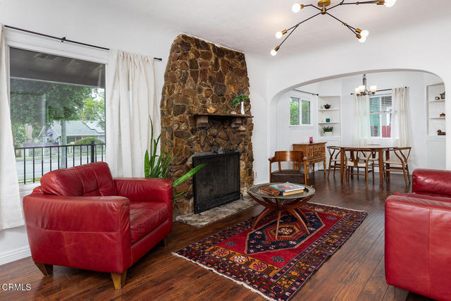 Building Photo - 3037 E Del Mar Blvd