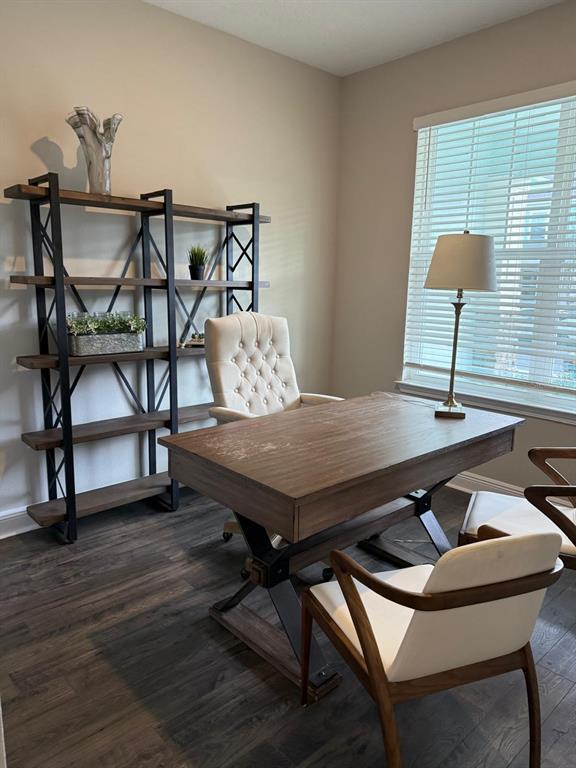 Building Photo - 16375 Hamlin Hills Rd