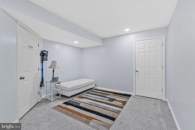 Building Photo - 43612 Winthrop Ct
