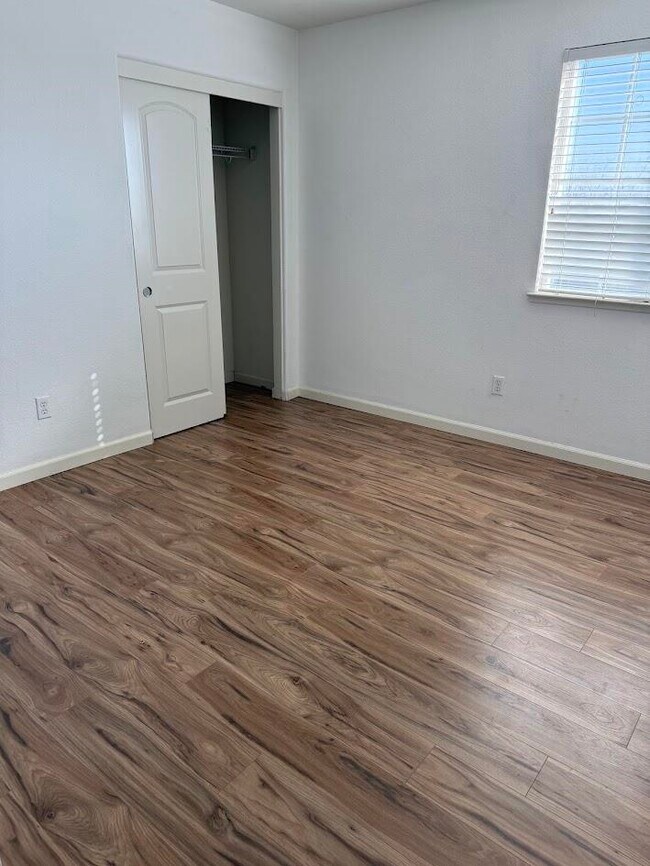 Building Photo - 236 Cogburn Way