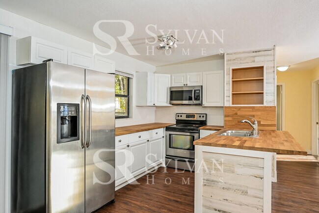 Building Photo - Prepare to be impressed by this 3 bedroom,...