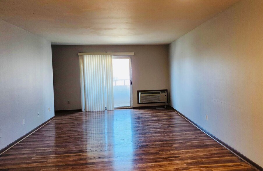 Building Photo - 1132 Morraine View Dr