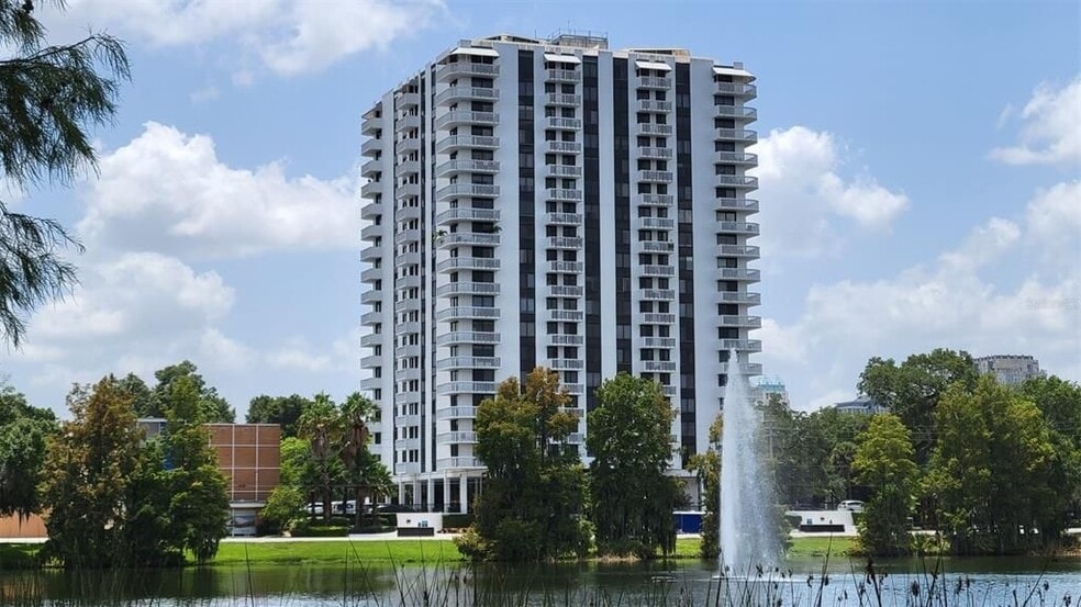 Park Lake Tower - 400 E Colonial Dr