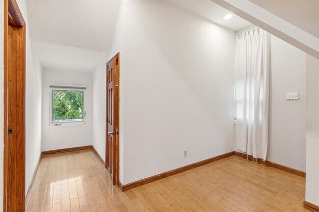 Building Photo - 240 Harrison Ave