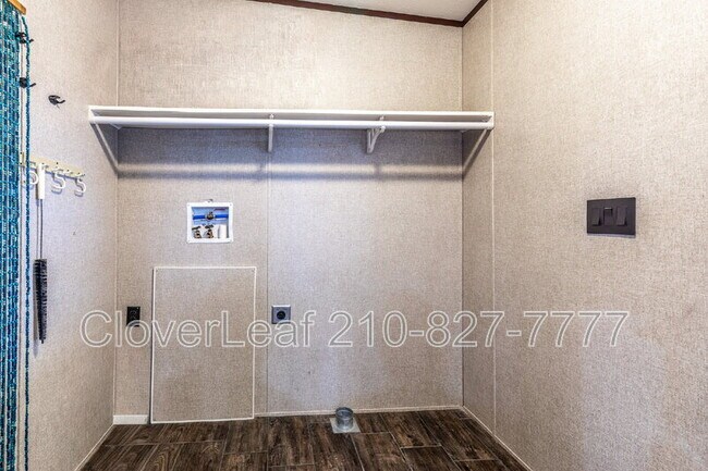Building Photo - 413 Co Rd 6812