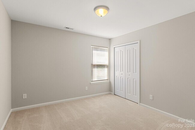 Building Photo - 3808 Herkimer Dr