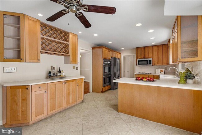 Building Photo - 27 Cartwright Dr