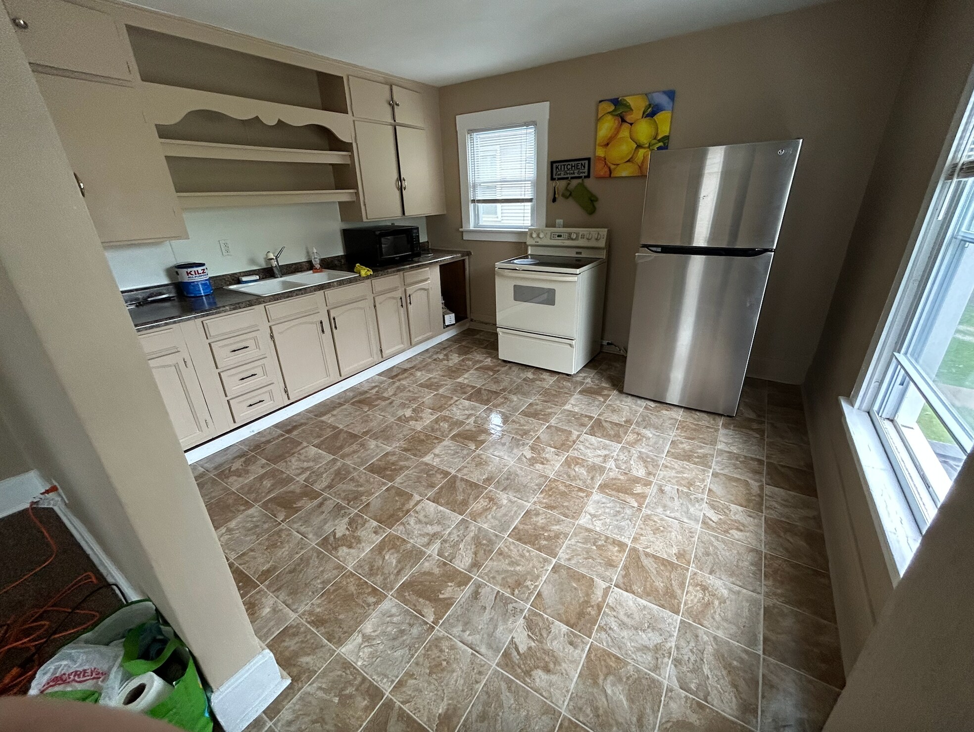 Kitchen - 652 N Bever St