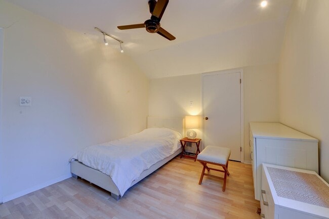Building Photo - 326 Sea Isle Key