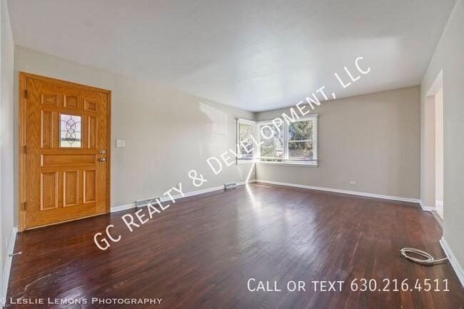 Building Photo - ***2 FREE WEEKS RENT! 3 BDRM DETACHED RANC...