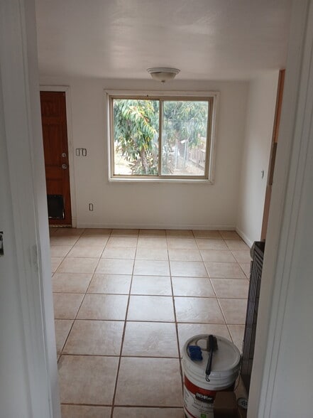 Building Photo - 2530 Cherimoya Dr