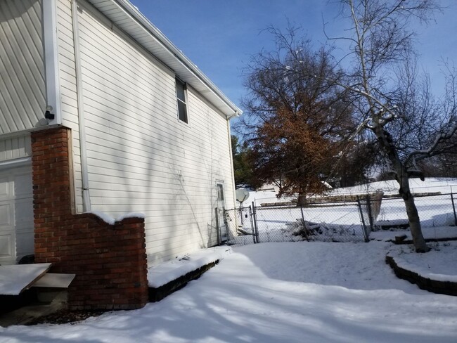 Building Photo - Coming Soon!! Large Family SF Newly Renova...