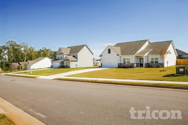 Building Photo - 1300 Deutz Dr