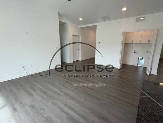 Building Photo - 147 Buena Vista Dr