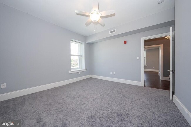 Building Photo - 7350 Ridge Ave