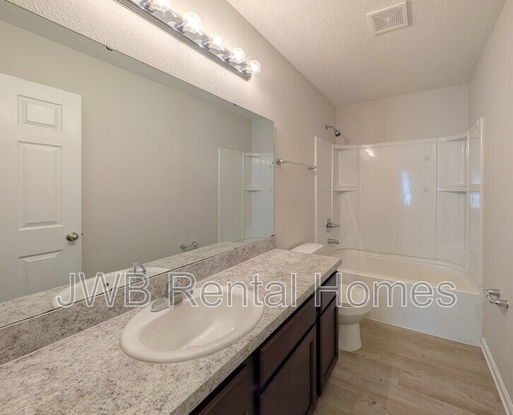 Building Photo - 8216 Eaton Ave