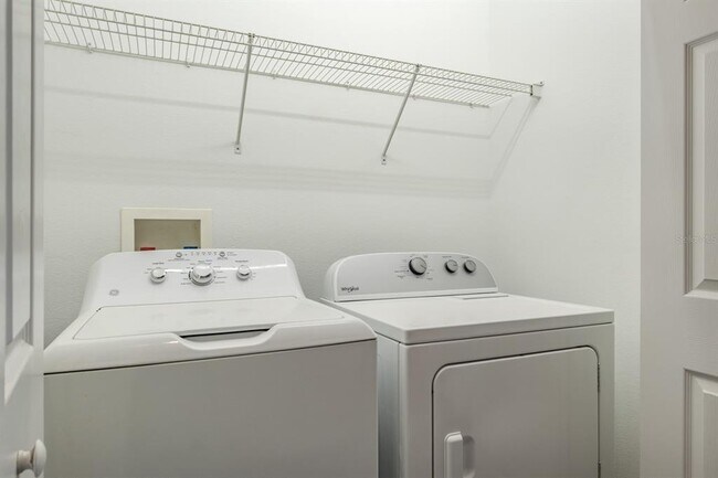 Building Photo - 10220 Bayou Grande