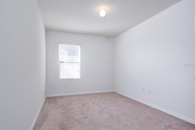 Building Photo - 4190 Roberta Dr