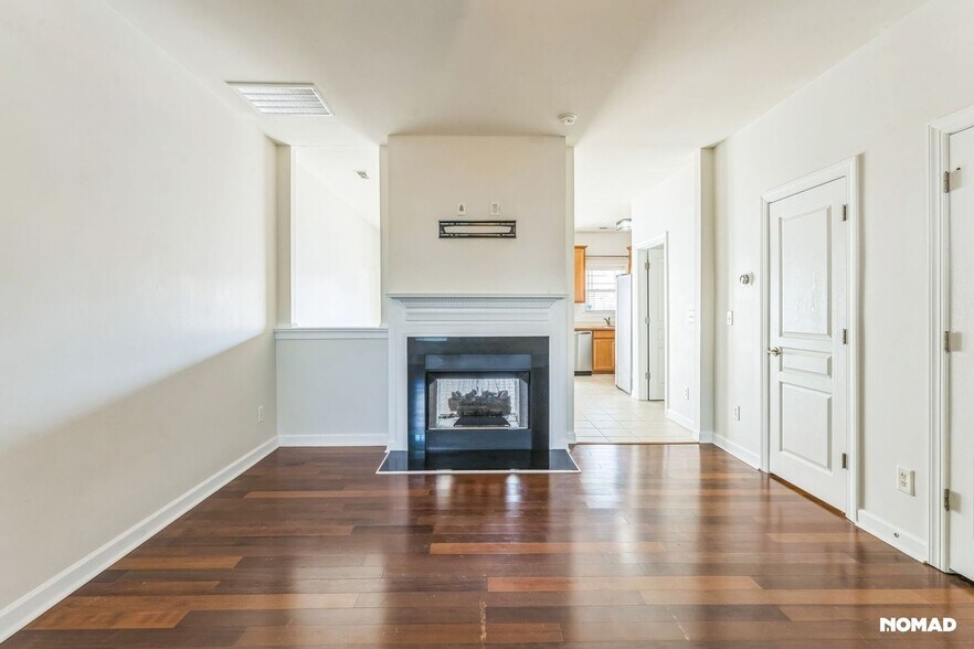 Building Photo - 1006 Trigger Dr