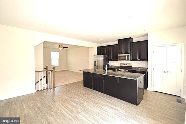 Building Photo - 11328 Willow Green Cir