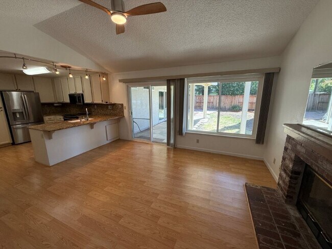 Building Photo - Modern 4 Bedroom One Story *Vacaville
