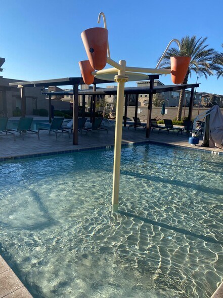 toddler pool - 1326 N Zane Dr