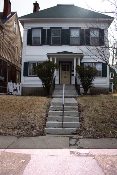 Building Photo - 1072 University Pl