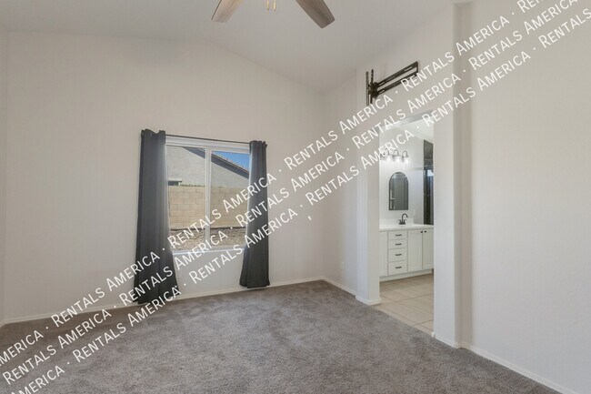 Building Photo - 1744 E Desert Breeze Pl