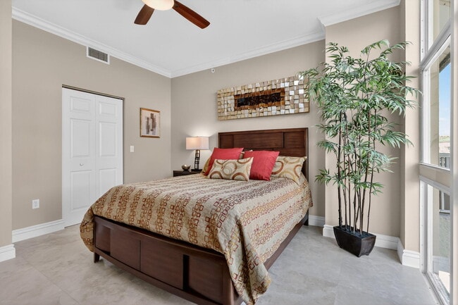 Building Photo - 700 E Boynton Beach Blvd