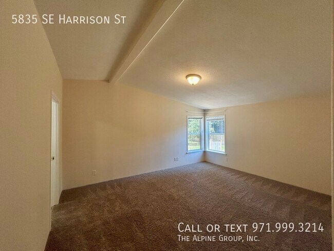 Building Photo - 5835 SE Harrison St