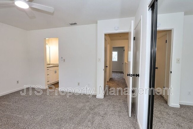 Building Photo - 5848 Alorn Ln