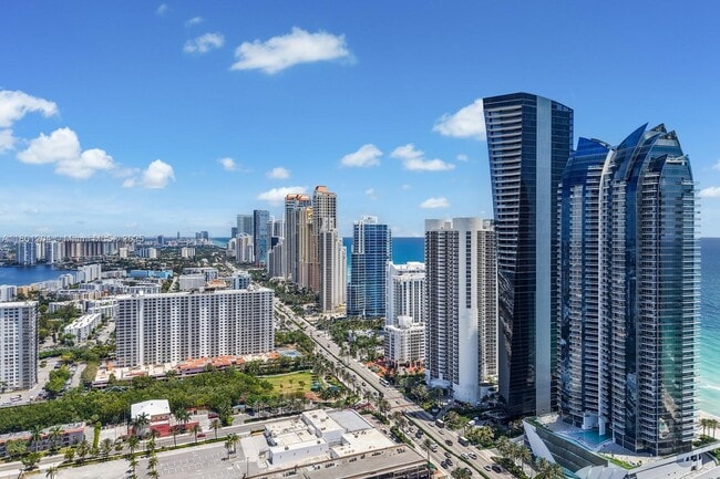 Building Photo - 17141 Collins Ave