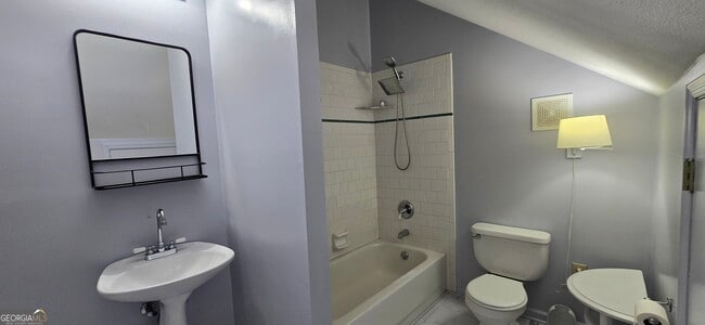 Building Photo - 712 Stonewall St