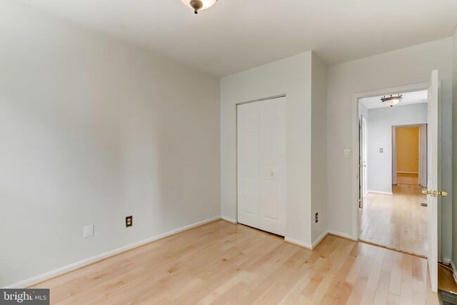 Building Photo - 2418 Hudson St