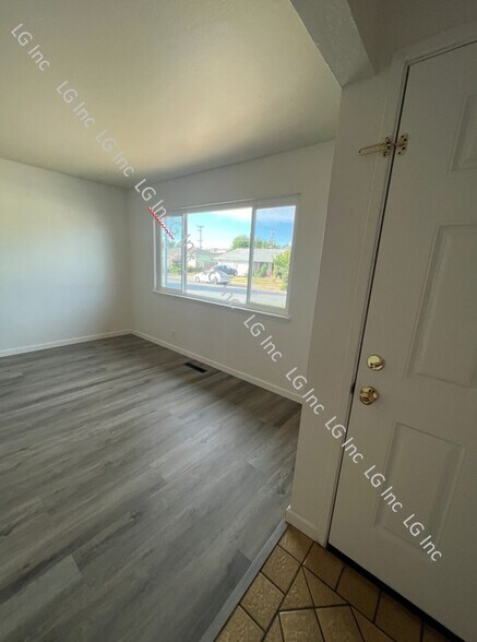 Building Photo - 37747 Argyle Rd