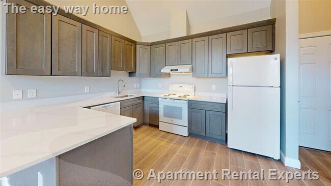 Building Photo - 55 Hill Rd